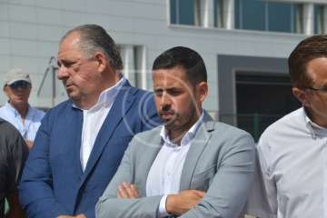 Acto de descubrimiento de la placa de la calle de Farmacéutico Francisco Artiles Betancor (Foto TA)